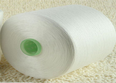 China Poliéster da linha de costura do branco 60/2, linha do bordado de máquina do poliéster do Virgin no cone plástico fornecedor