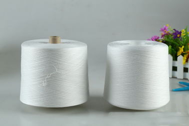 China Virgin Polyester Staple Spun Yarn Raw White Ne 30 / 1 Polyester Spun Yarn fornecedor