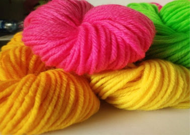 China O uso do deslizador faz crochê a linha fio acrílico colorido de 4 dobras para tricotar manualmente fornecedor